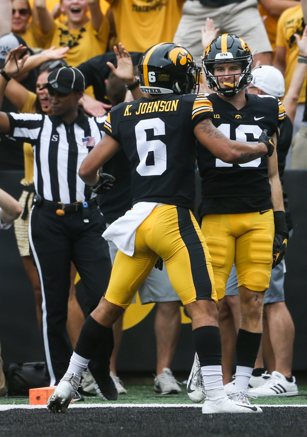 100921-qc-spt-iowa-fball-018